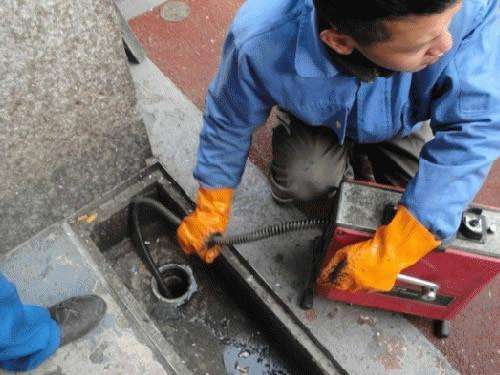 曲麻莱疏通下水道